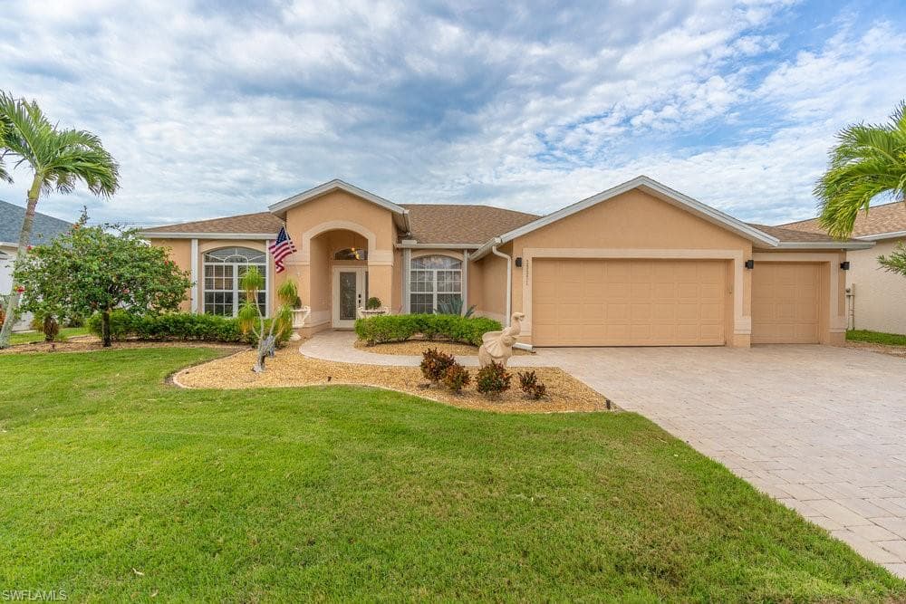 23371 Olde Meadowbrook CIR ESTERO, FL 34134