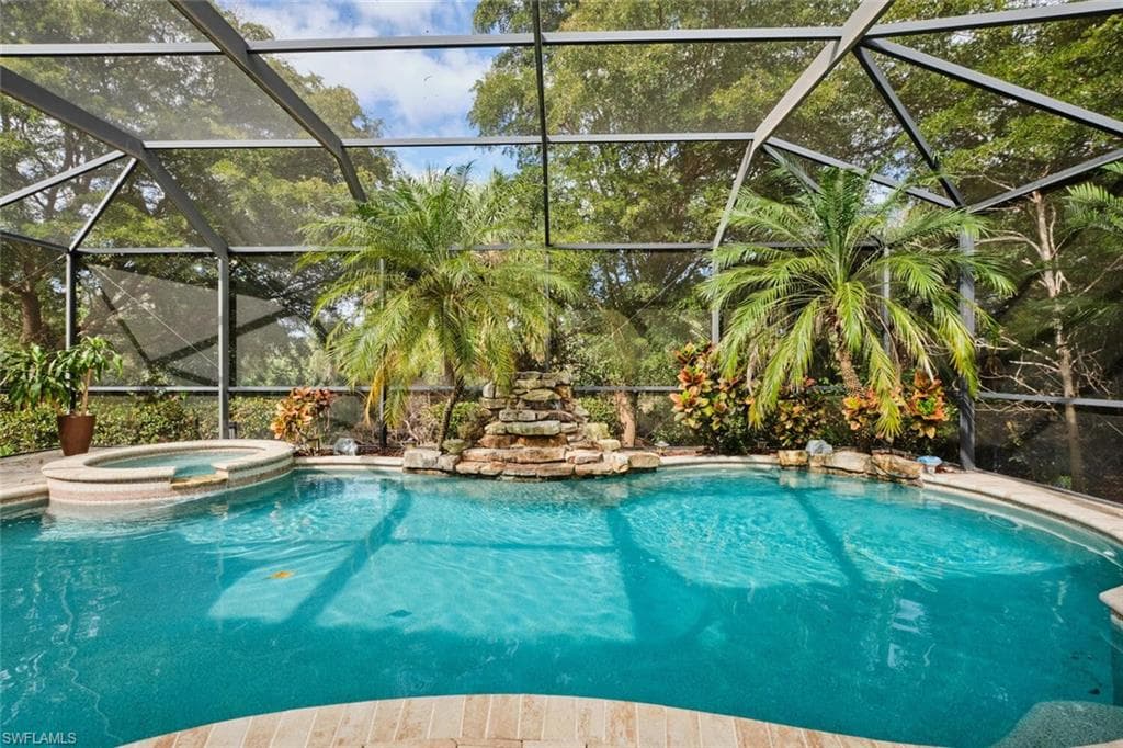 8286 Sumner AVE FORT MYERS, FL 33908