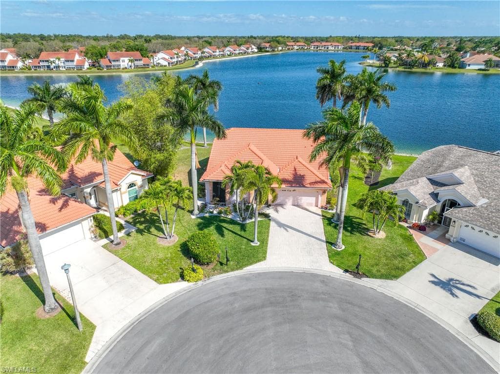 6644 Vancouver LN NAPLES, FL 34104