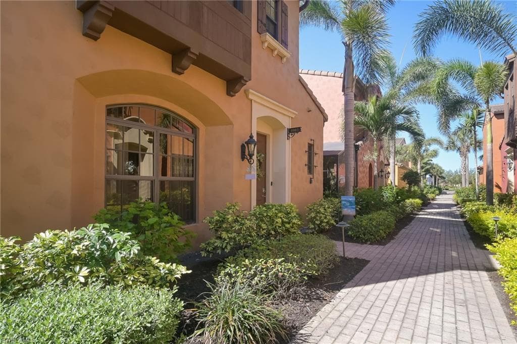 11860 Liana ST 8903 FORT MYERS, FL 33912