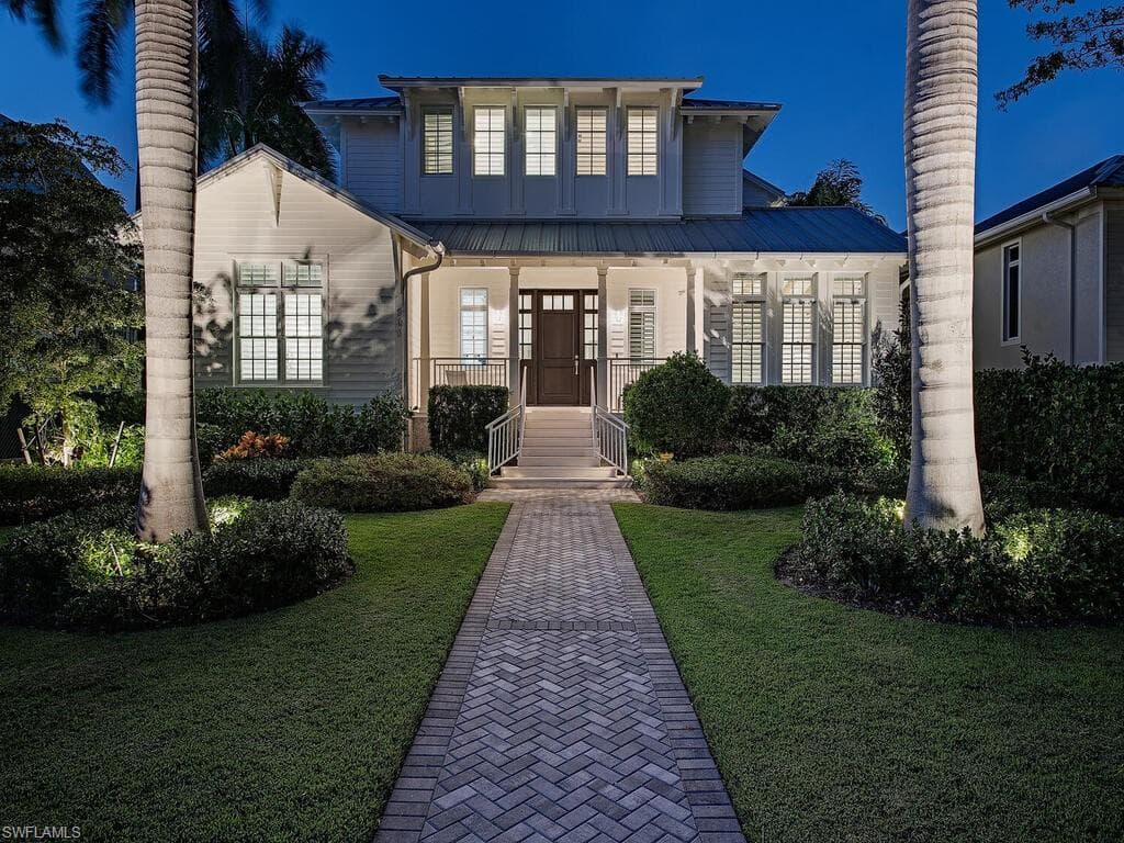 141 9th AVE S NAPLES, FL 34102
