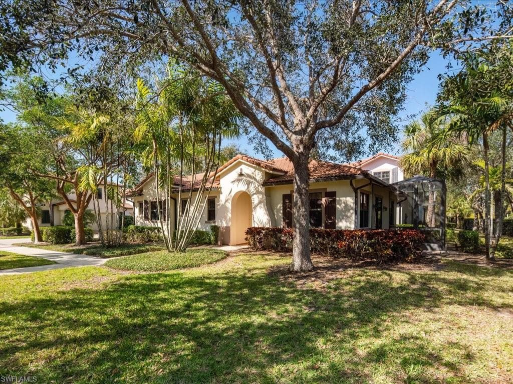 1126 Medan CT N NAPLES, FL 34113