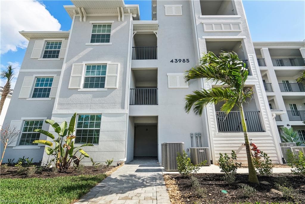 43985 Boardwalk Loop 2111 PUNTA GORDA, FL 33982