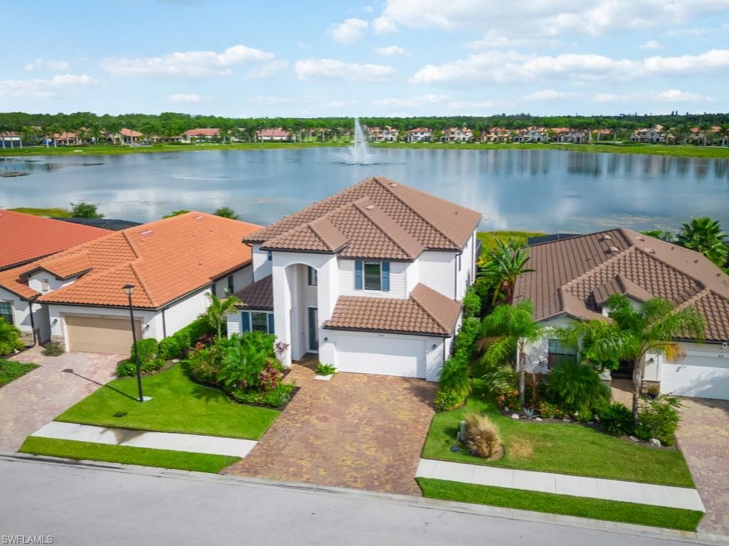 1610 Santiago CIR NAPLES, FL 34113
