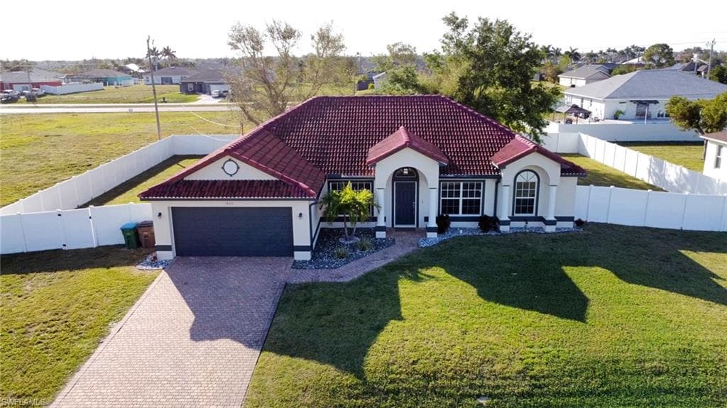 1420 NW 7th PL CAPE CORAL, FL 33993