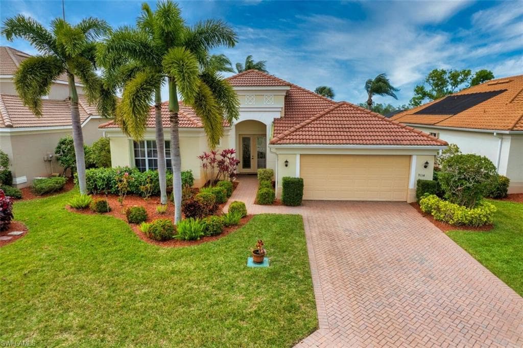 9114 Links DR FORT MYERS, FL 33913