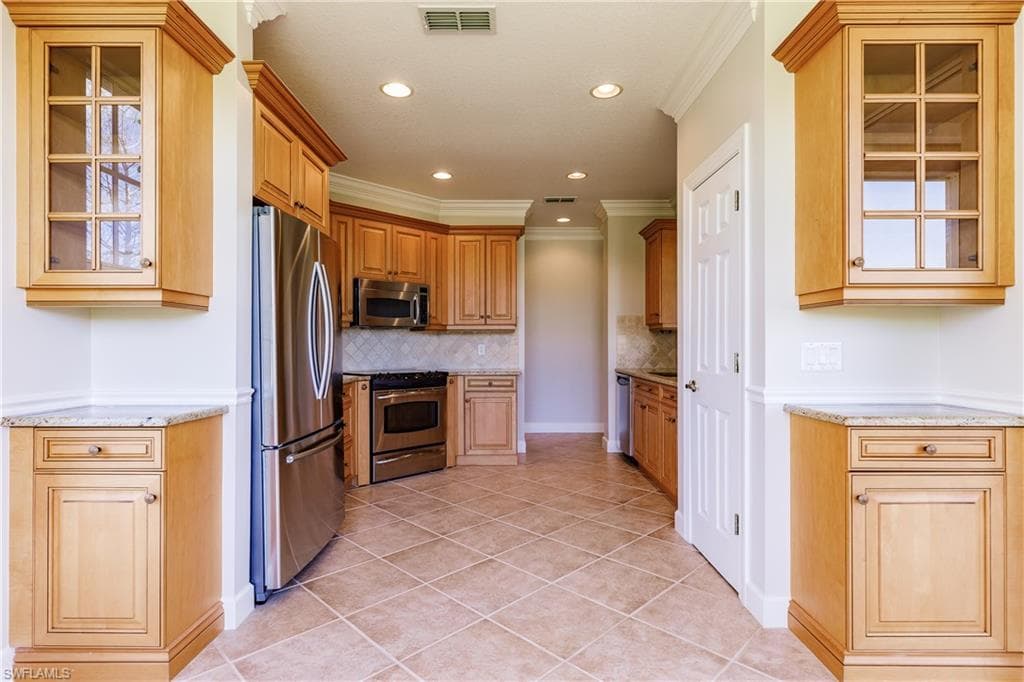 9261 Indigo Isle CT 102 ESTERO, FL 34135