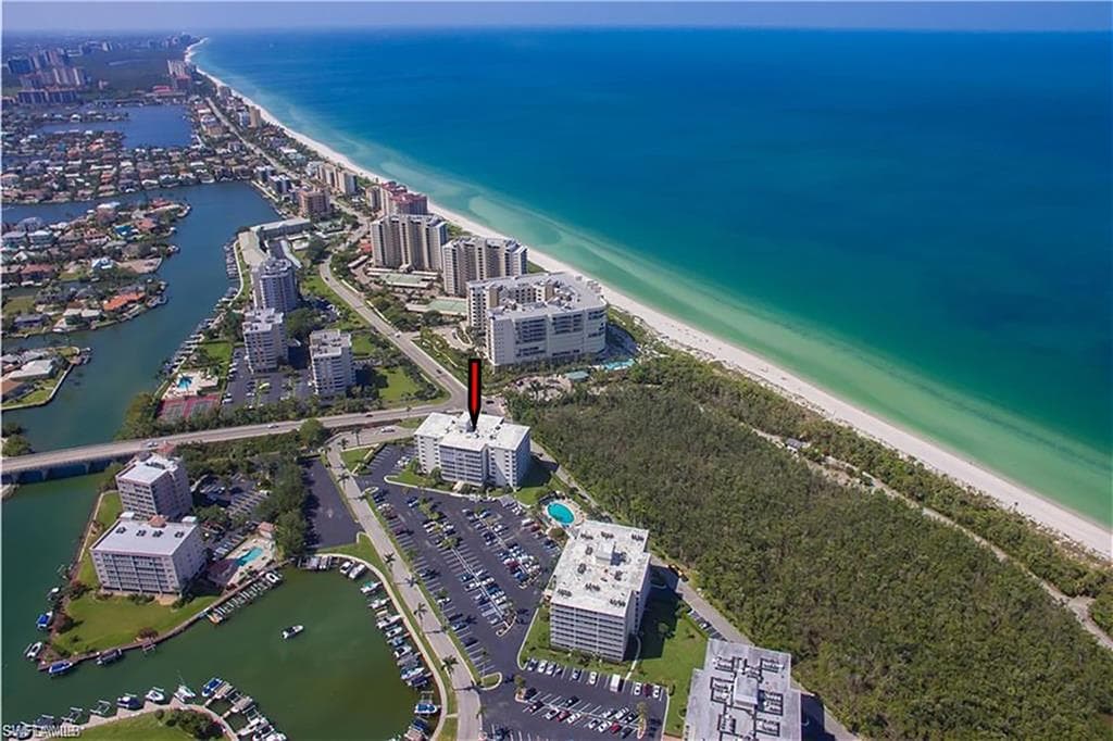 1 Bluebill AVE 702 NAPLES, FL 34108