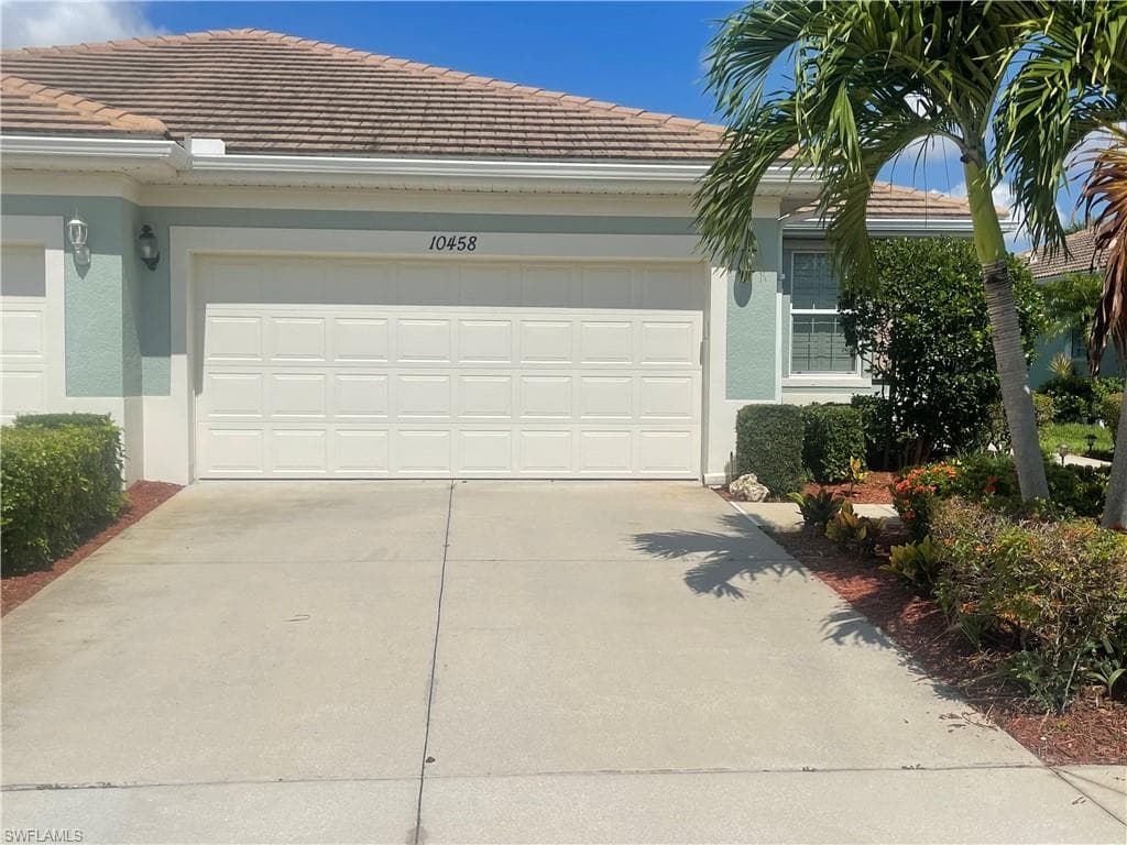 10458 Materita DR FORT MYERS, FL 33913