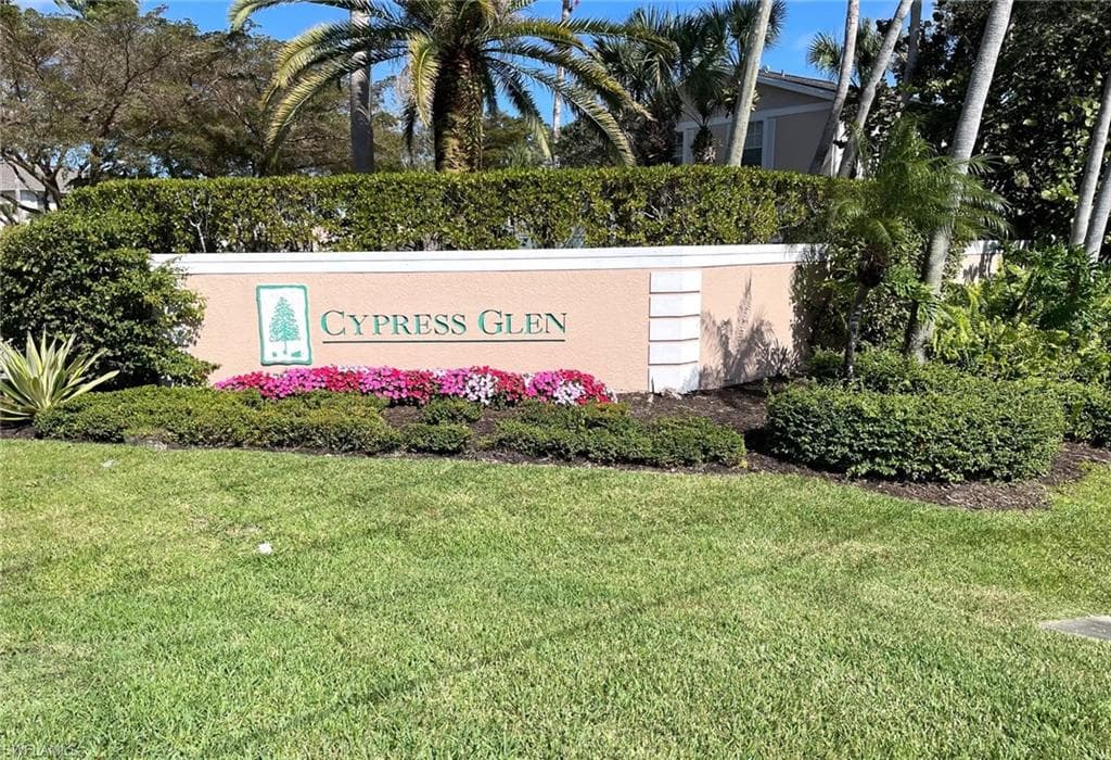 3225 Cypress Glen WAY 116 NAPLES, FL 34109