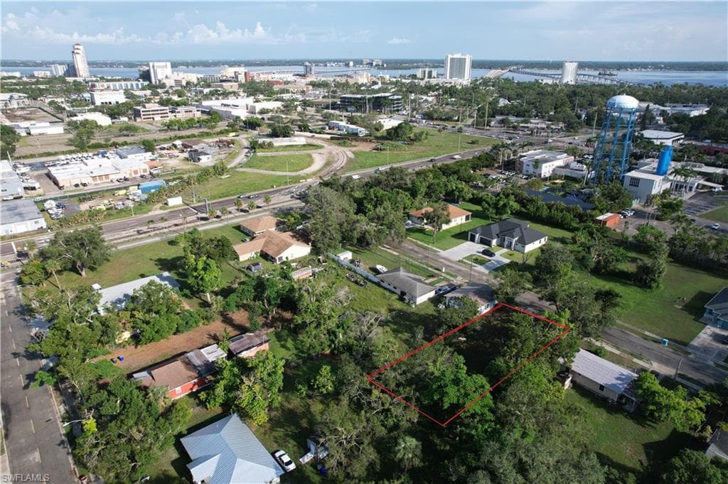 2648 Larmie ST FORT MYERS, FL 33916