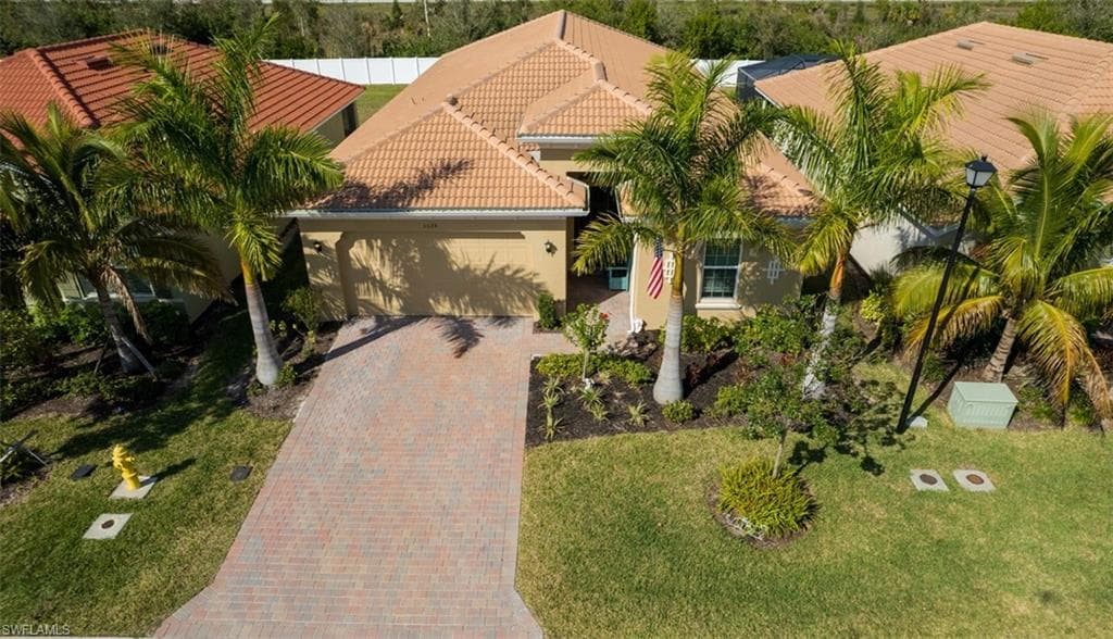 3028 Royal Gardens AVE FORT MYERS, FL 33916
