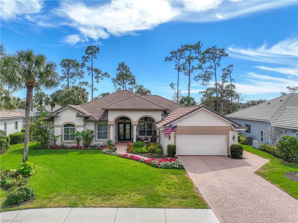 8419 Gleneagle WAY NAPLES, FL 34120