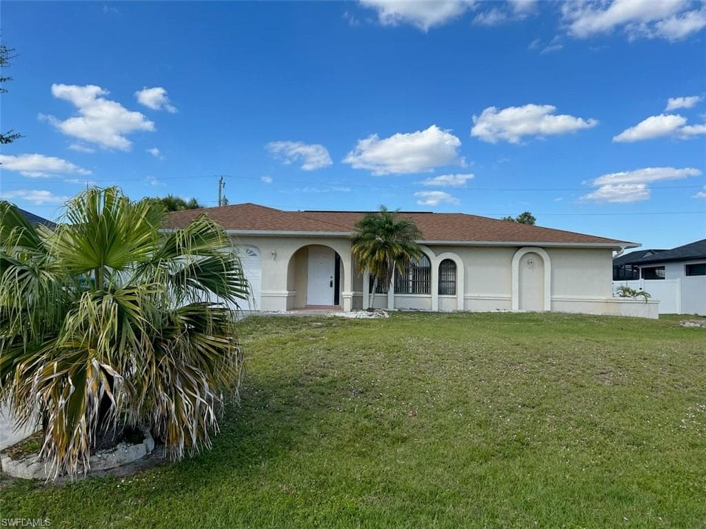 923 SW 34th ST CAPE CORAL, FL 33914