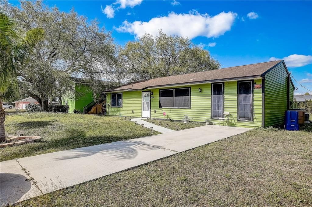 4212 4th ST W LEHIGH ACRES, FL 33971