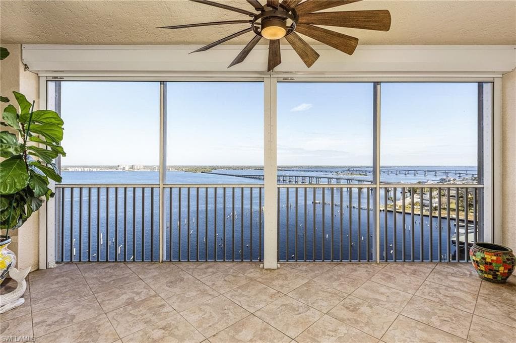 2090 W First ST 1709 FORT MYERS, FL 33901