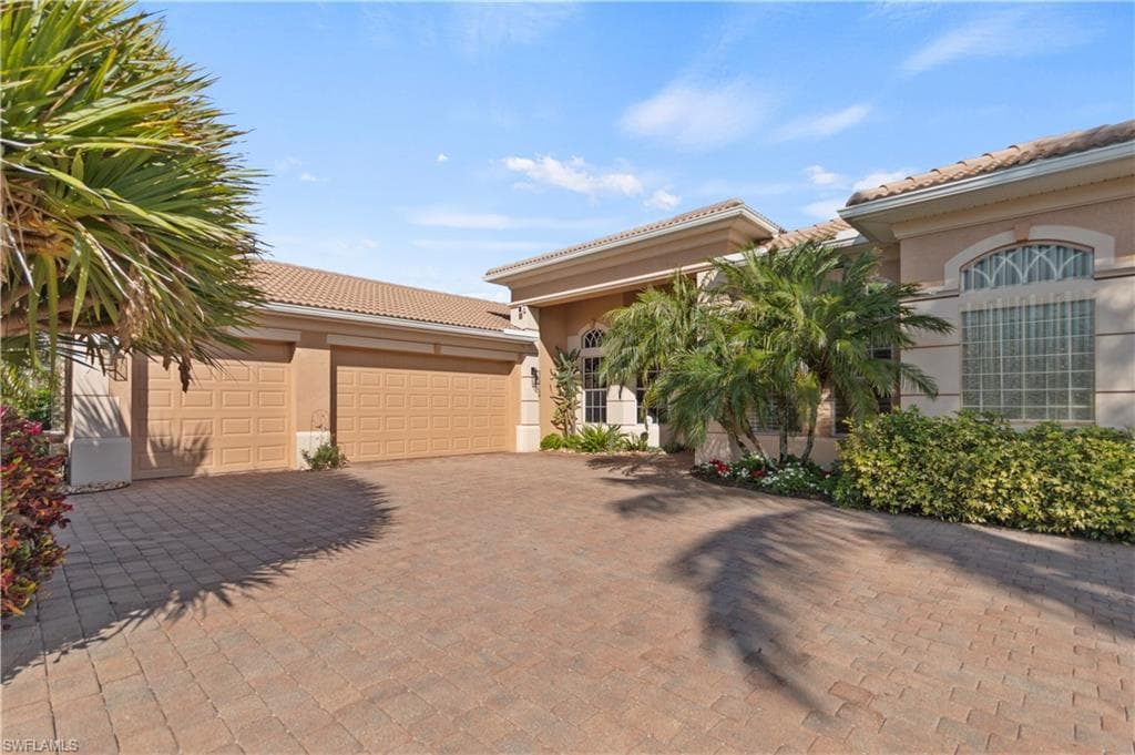 19324 La Serena DR ESTERO, FL 33967