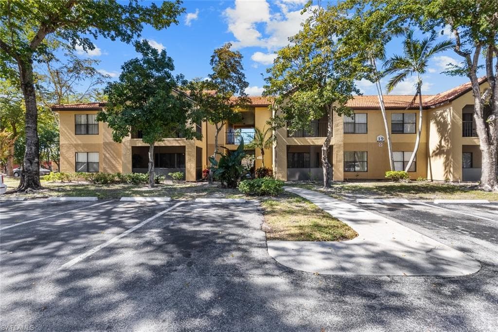 2226 Arbour Walk CIR 1914 NAPLES, FL 34109