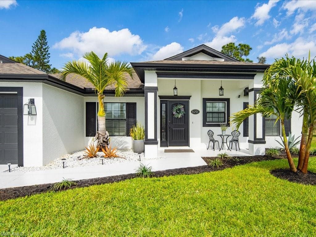 8251 Caloosa RD FORT MYERS, FL 33967
