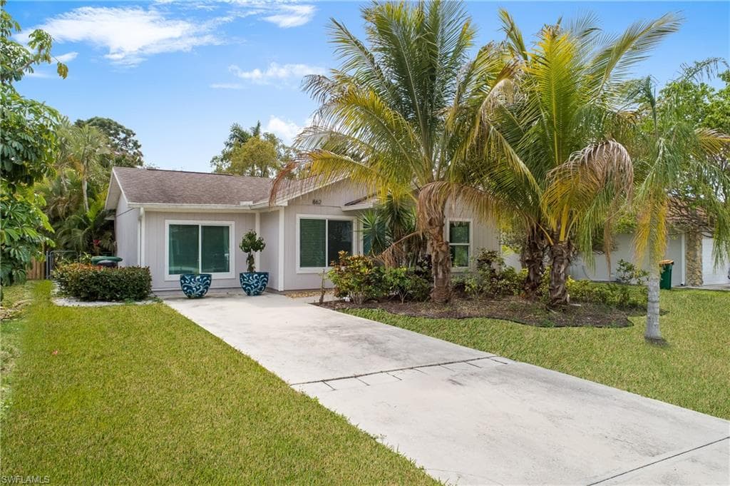 862 101st AVE N NAPLES, FL 34108