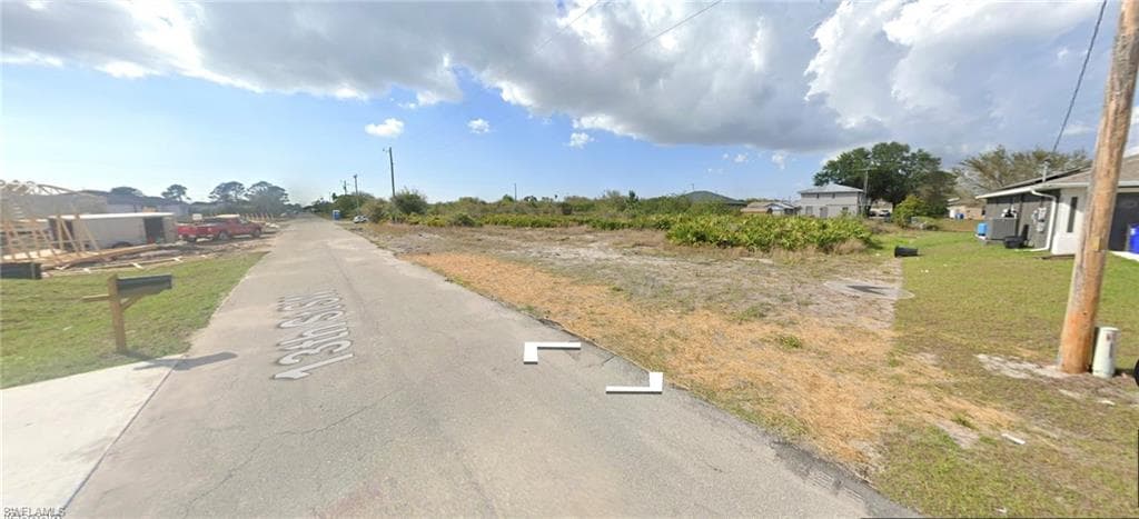 2914 13th ST SW LEHIGH ACRES, FL 33976