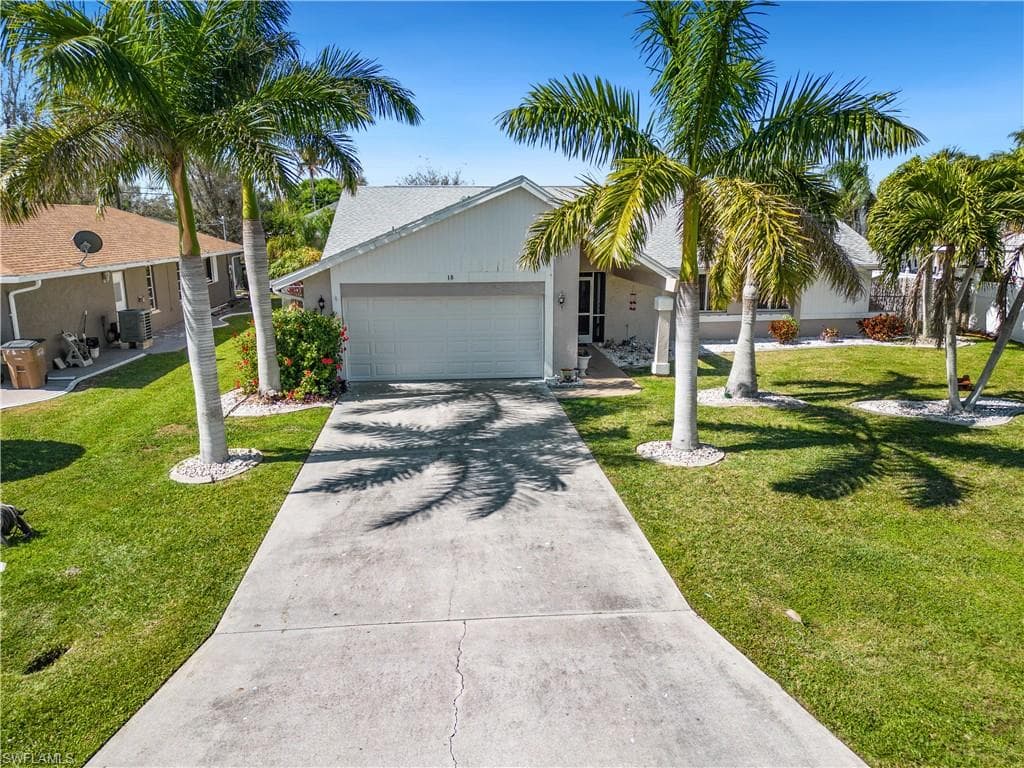 18 SE 20th CT CAPE CORAL, FL 33990