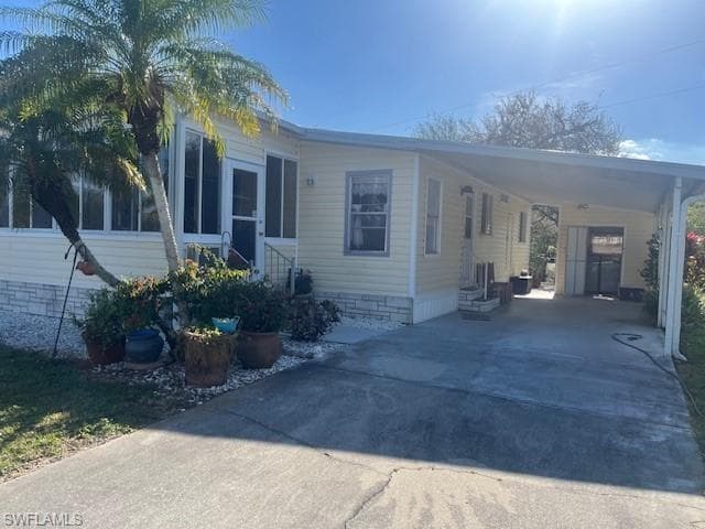 242 Santa Fe TRL NORTH FORT MYERS, FL 33917