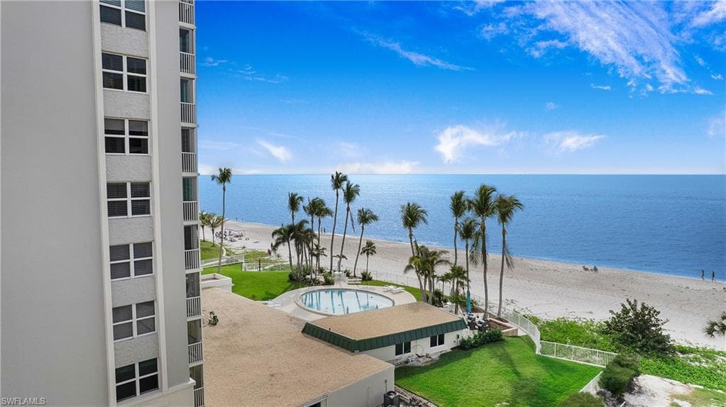 3115 Gulf Shore BLVD N 104S NAPLES, FL 34103