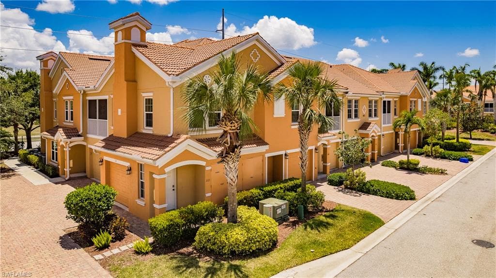 1872 Concordia Lake CIR 205 CAPE CORAL, FL 33909