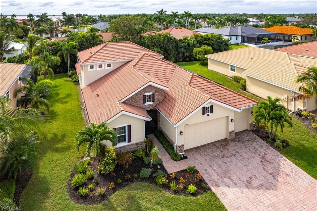 12626 Blue Banyon CT NORTH FORT MYERS, FL 33903