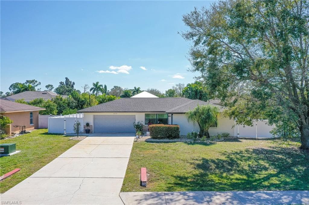 8112 San Carlos BLVD FORT MYERS, FL 33967