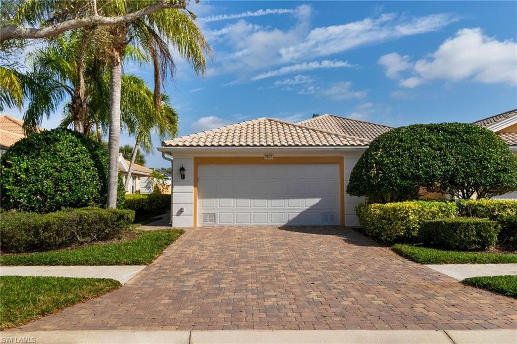 7607 Novara CT NAPLES, FL 34114