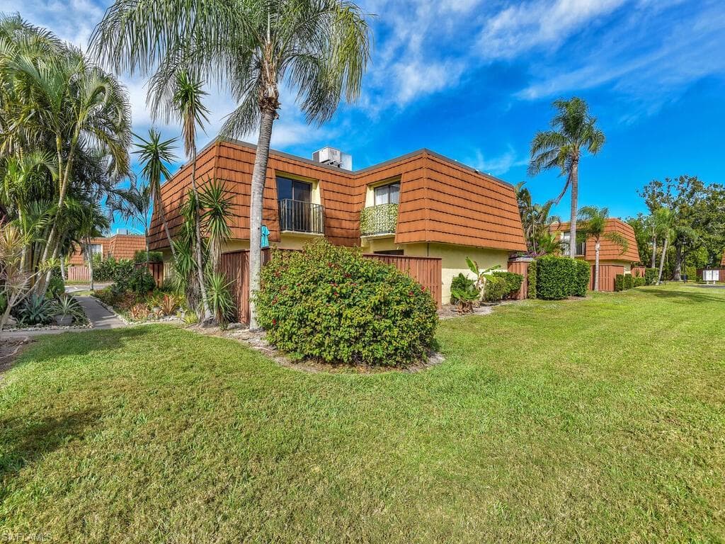 5206 Cedarbend DR 3 FORT MYERS, FL 33919