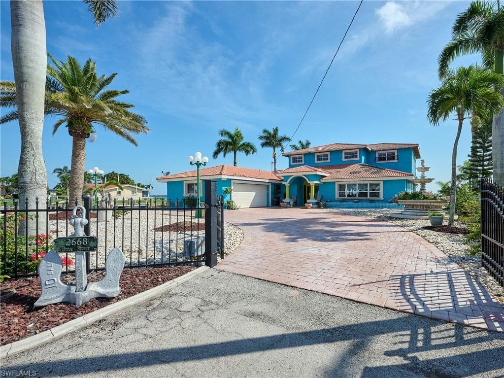 2668 Bruce ST MATLACHA, FL 33993