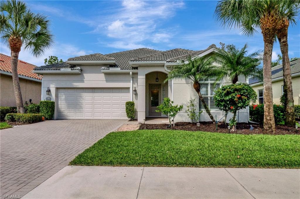 3622 Grand Cypress DR NAPLES, FL 34119