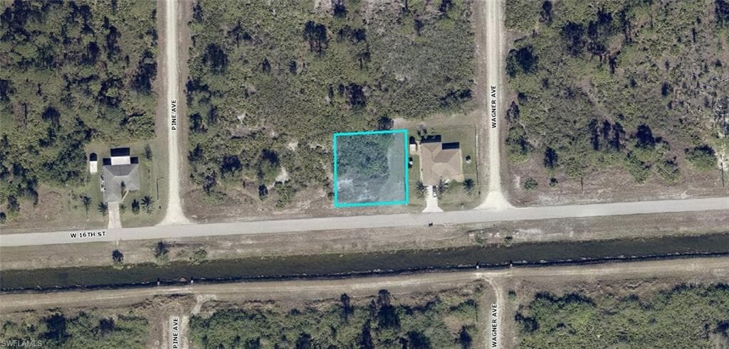2002 W 16th ST LEHIGH ACRES, FL 33972