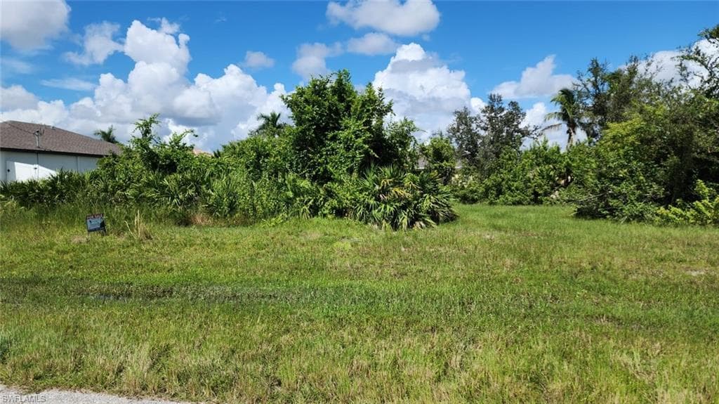 415 NW 18th TER CAPE CORAL, FL 33993
