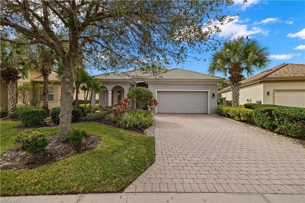 3590 Lakeview Isle CT FORT MYERS, FL 33905
