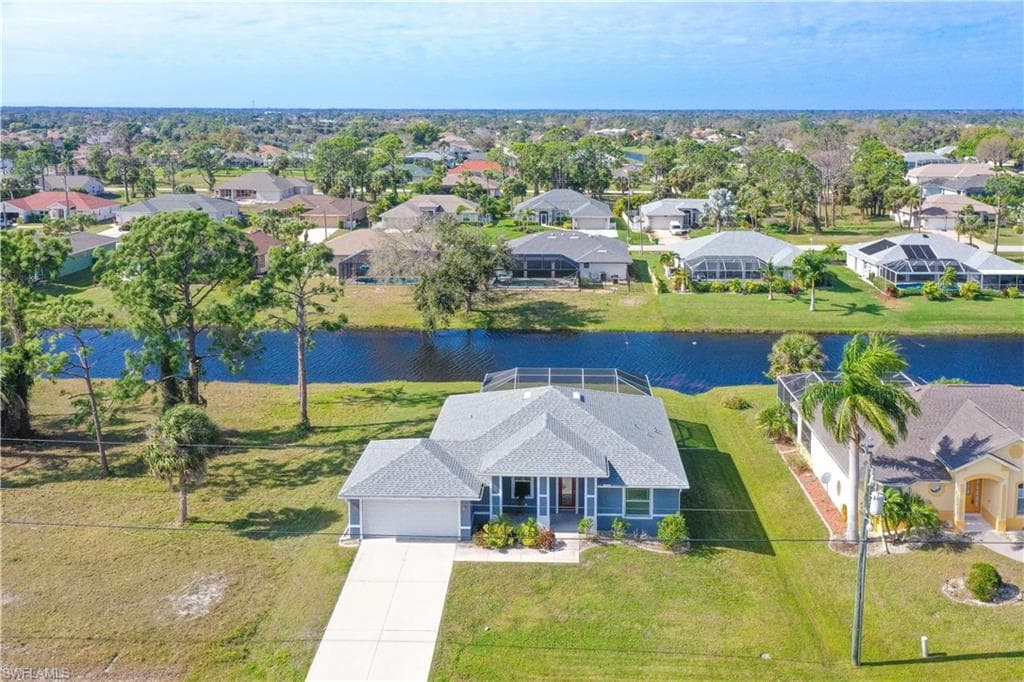 27 Marker RD ROTONDA WEST, FL 33947