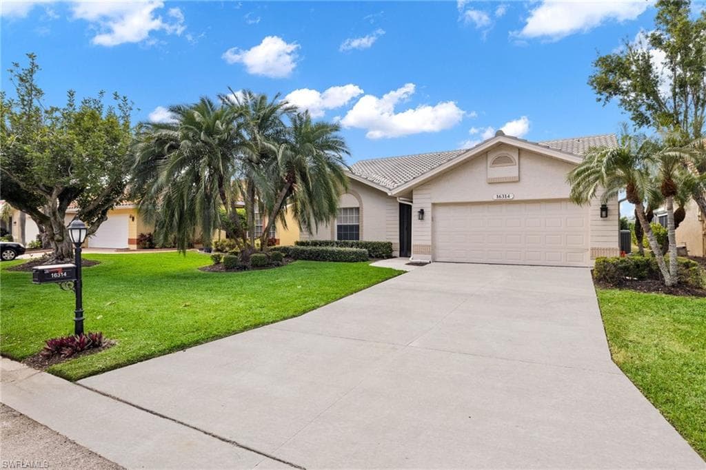16314 Kelly Woods DR FORT MYERS, FL 33908