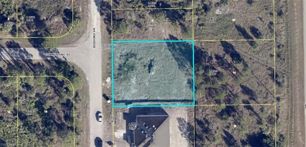 845-847 Bedford DR LEHIGH ACRES, FL 33974