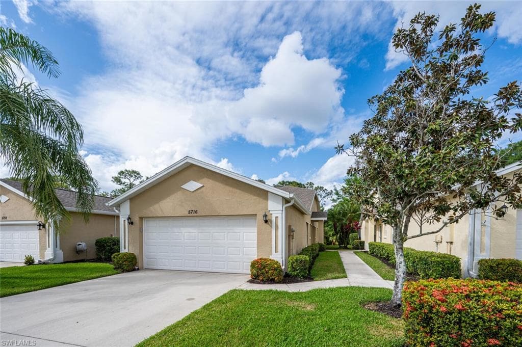 5716 Greenwood CIR 50 NAPLES, FL 34112