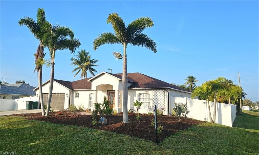 702 SW 9th AVE CAPE CORAL, FL 33991