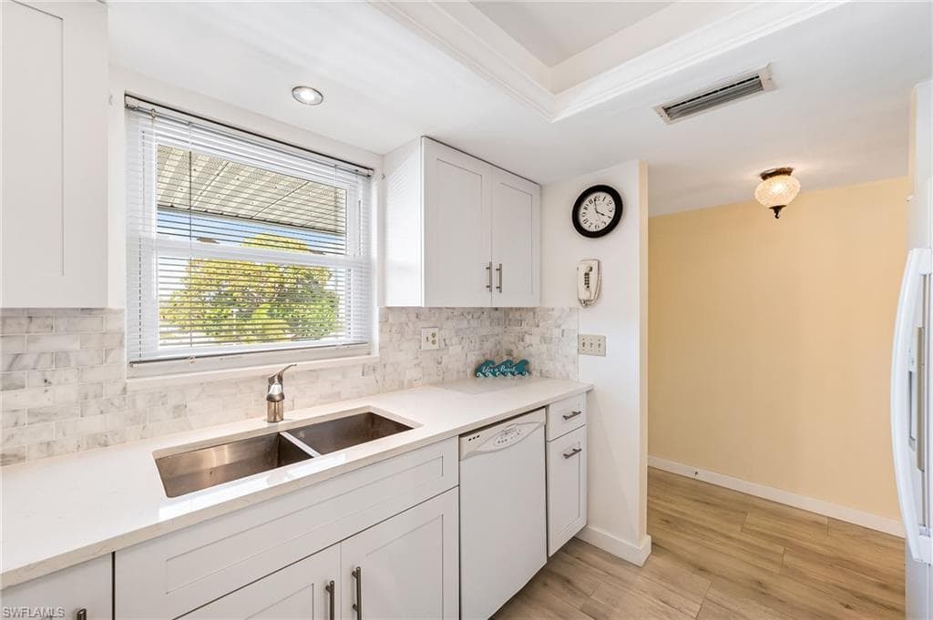 5435 Rattlesnake Hammock RD 303E NAPLES, FL 34113
