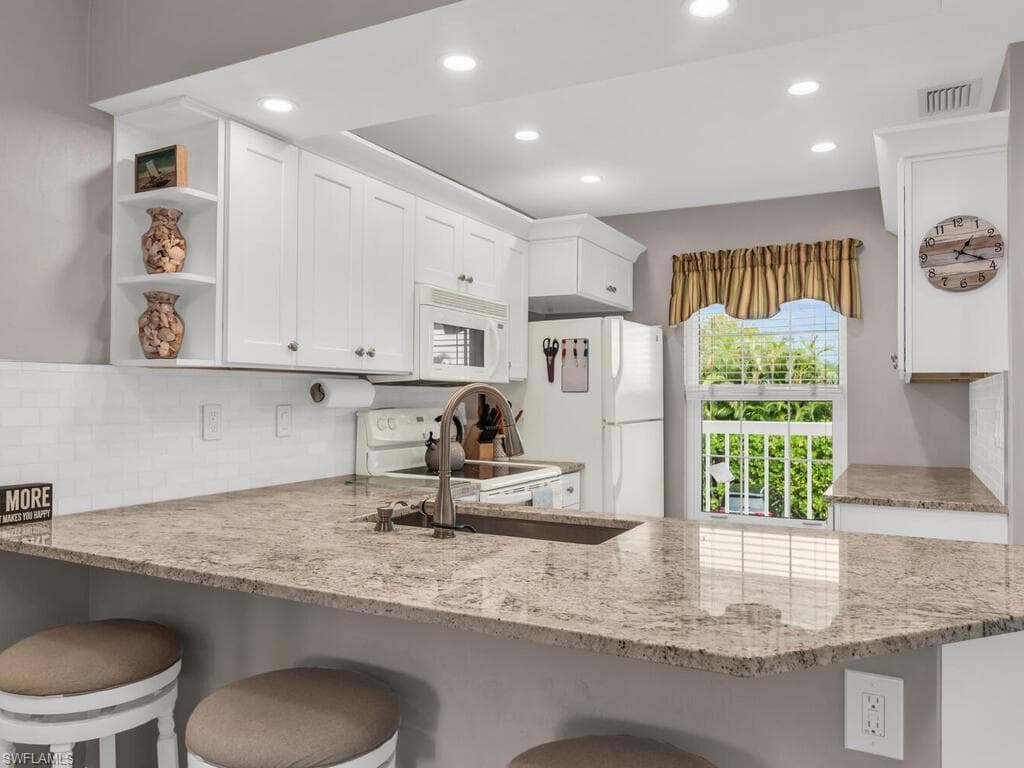 661 Elkcam CIR 926 MARCO ISLAND, FL 34145