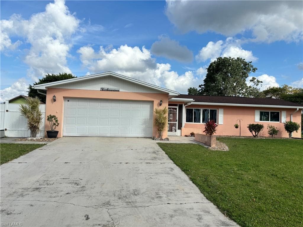 217 Idleview AVE LEHIGH ACRES, FL 33936