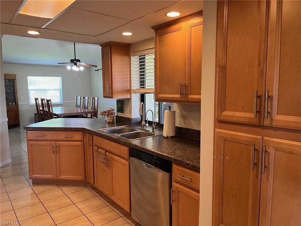 235 NW 5th ST CAPE CORAL, FL 33993