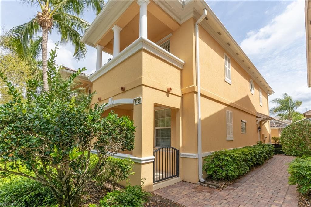 8120 Josefa WAY NAPLES, FL 34114