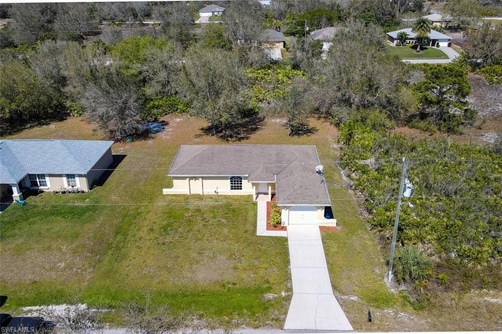 2518 69th ST W LEHIGH ACRES, FL 33971