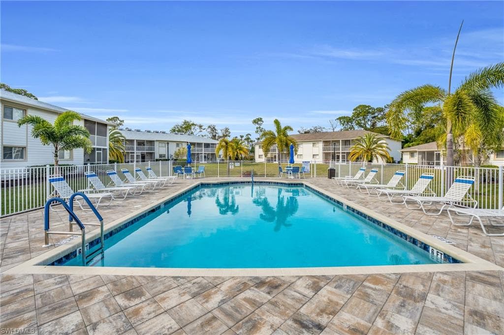 2350 Naples Trace CIR 6-602 NAPLES, FL 34109